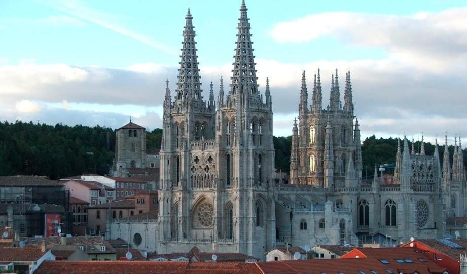 Atuaire Home Vivienda En Perfecta Ubicacion Al Lado De La Catedral De บูร์โกส ภายนอก รูปภาพ